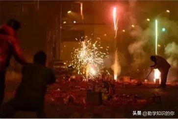 四大发明之一的*药火**。放鞭炮后的白烟是什么？