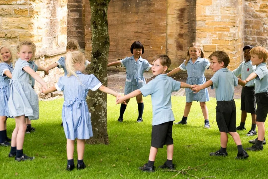 英国communityschool,英国charterhouse学校怎样