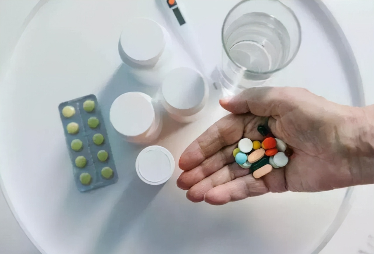 阿莫西林切记不能和哪些药一起吃,阿莫西林禁用食物