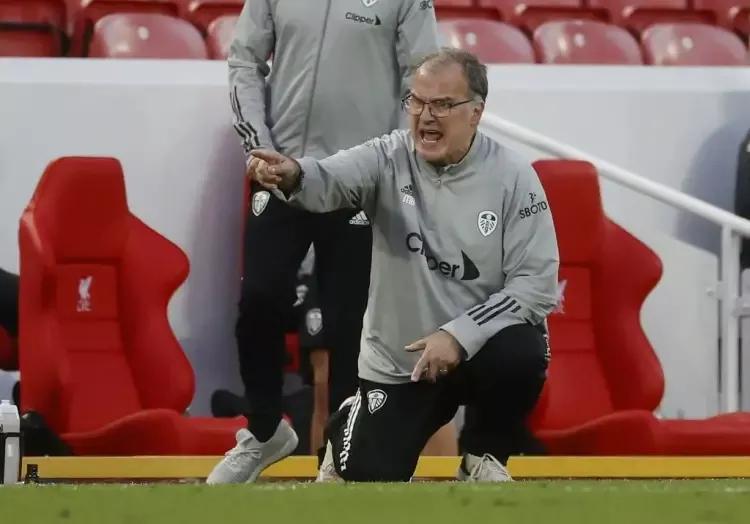 疯子贝尔萨经典视频,疯子贝尔萨进攻集锦