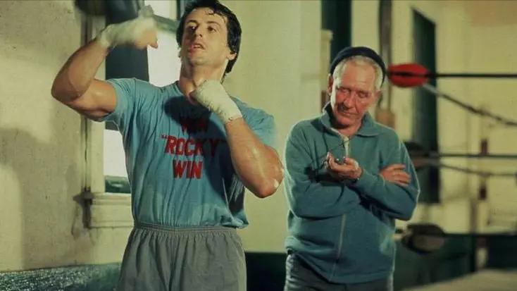 普通人该如何追逐梦想？《洛奇》传奇的血汗之旅，或许能找到答案