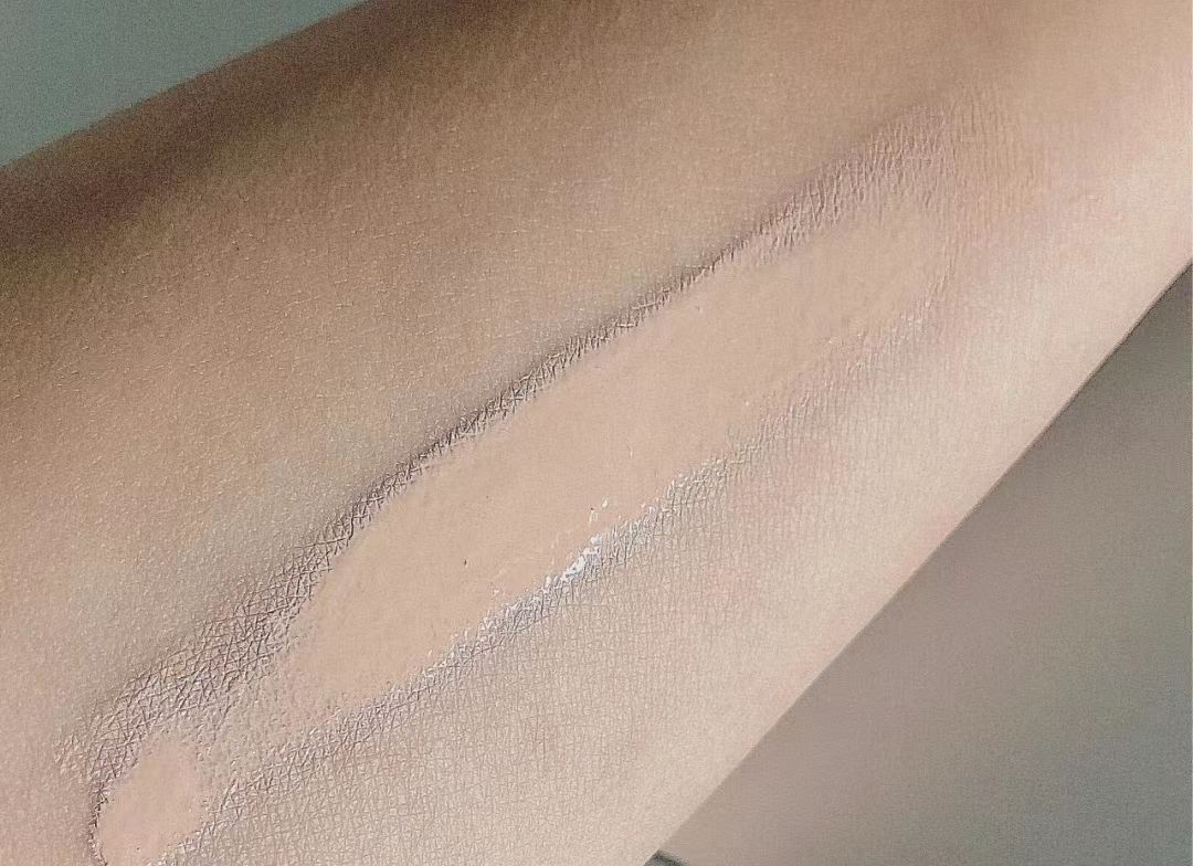 油皮粉底液推荐平价持久控油秋冬,粉底液干皮推荐妈妈款