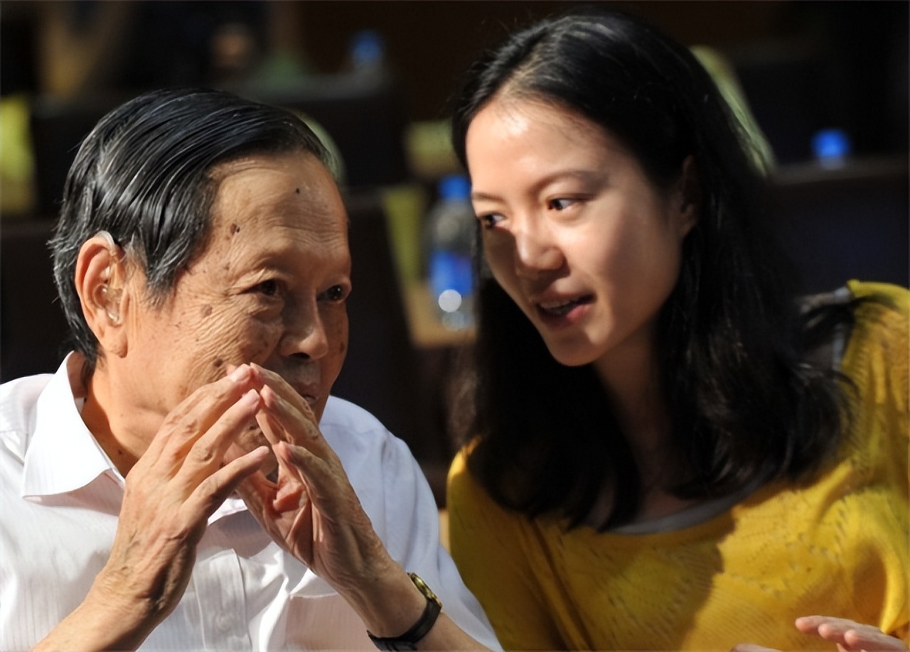 翁帆继承了杨振宁的别墅吗,杨振宁给翁帆留一套房子