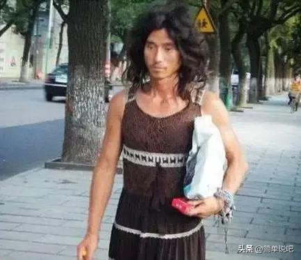 47岁犀利哥现状,当年风靡一时的犀利哥相片