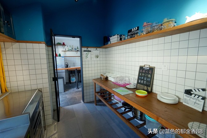 周末白相里的一张床、一群朋友、暴走于迪士尼乐园