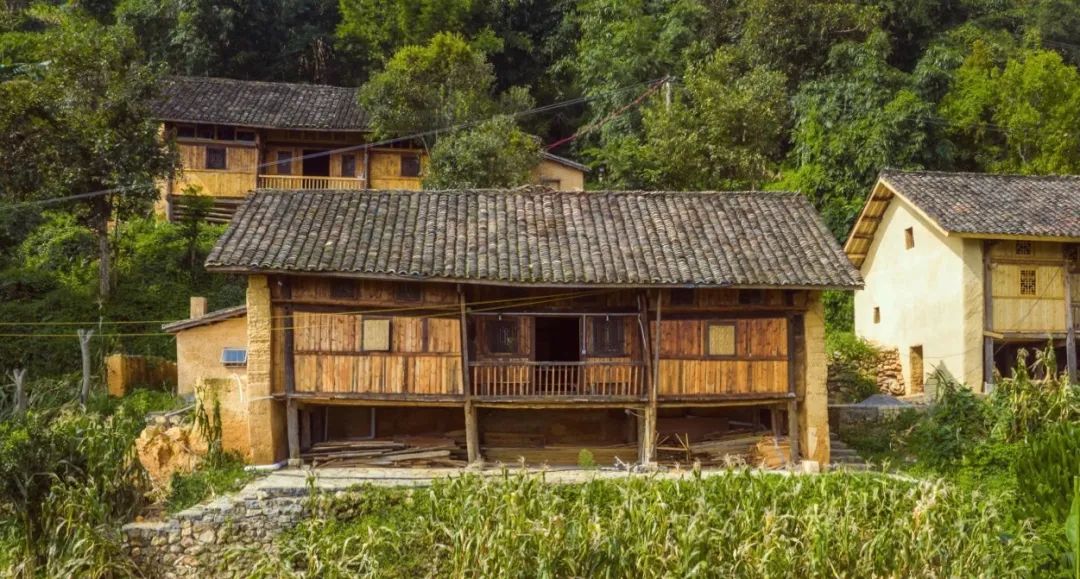 夫妻花3万改造荒废20年的农村老屋,错位的遗憾132万元改造老屋合理吗