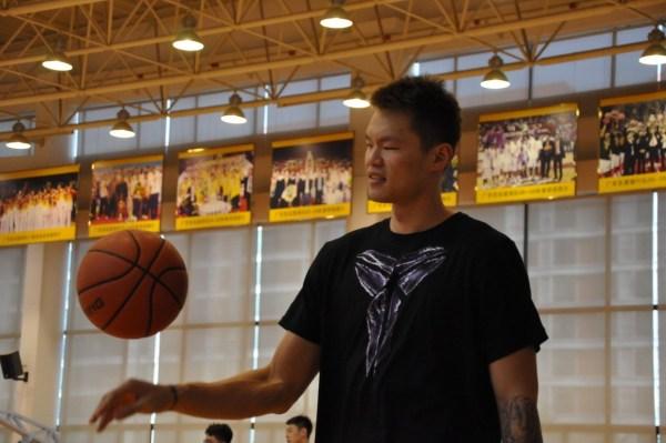 孙军朱芳雨丁彦雨航,中国男篮历史最佳一阵小前锋孙军