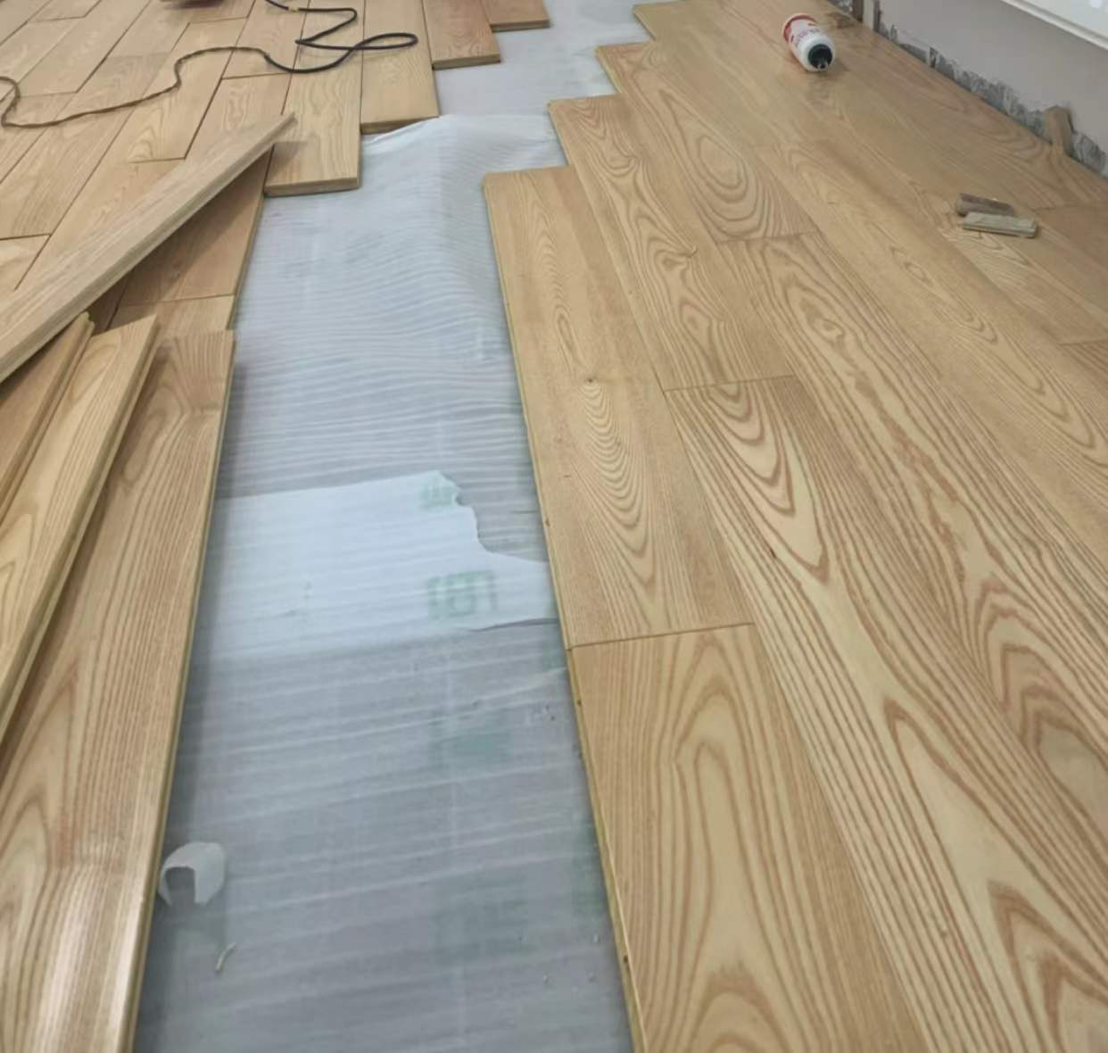 80一平能买什么样的木地板,50块钱木地板怎么选