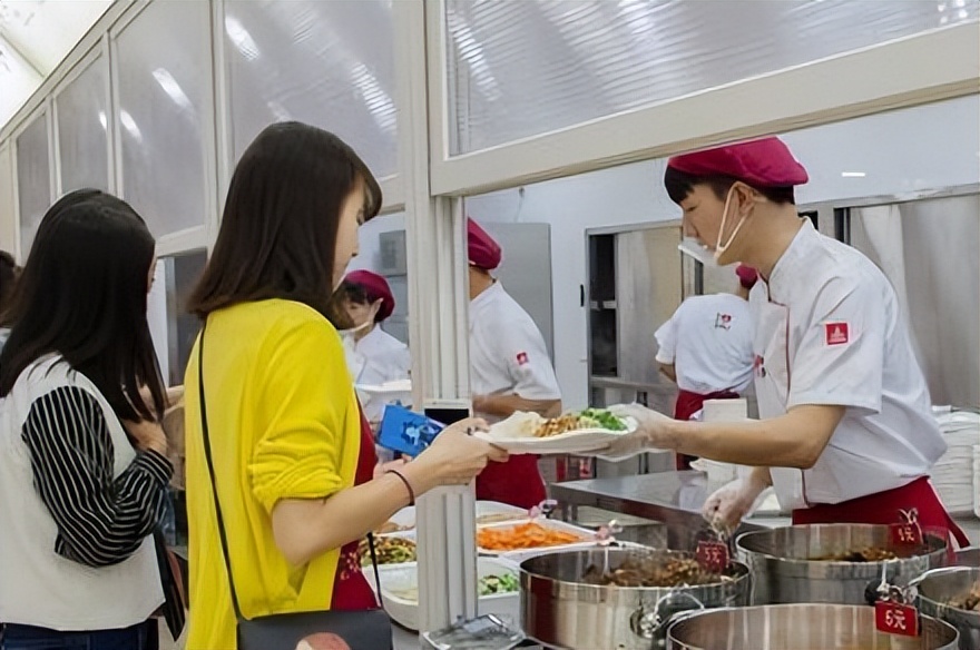 高中生食堂特色小吃,最好吃的五所大学食堂