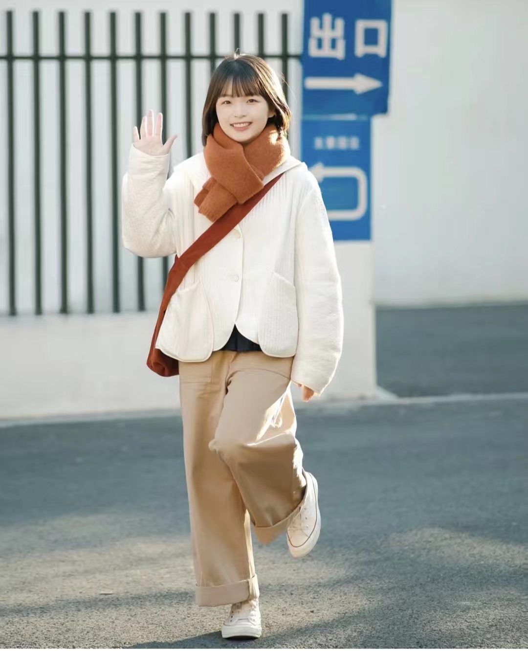 男卡其色上衣配什么颜色下装好看,卡其色里面搭配什么颜色好看