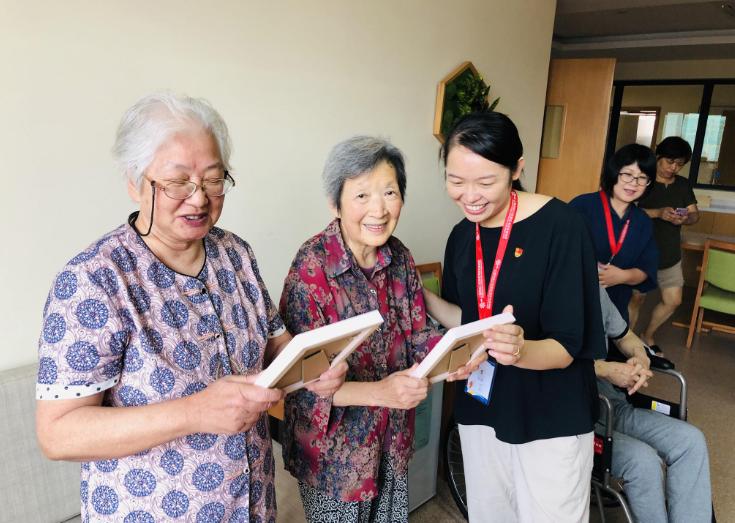 日本养老服务现状及保险业举措,日本养老产业发展政治政策