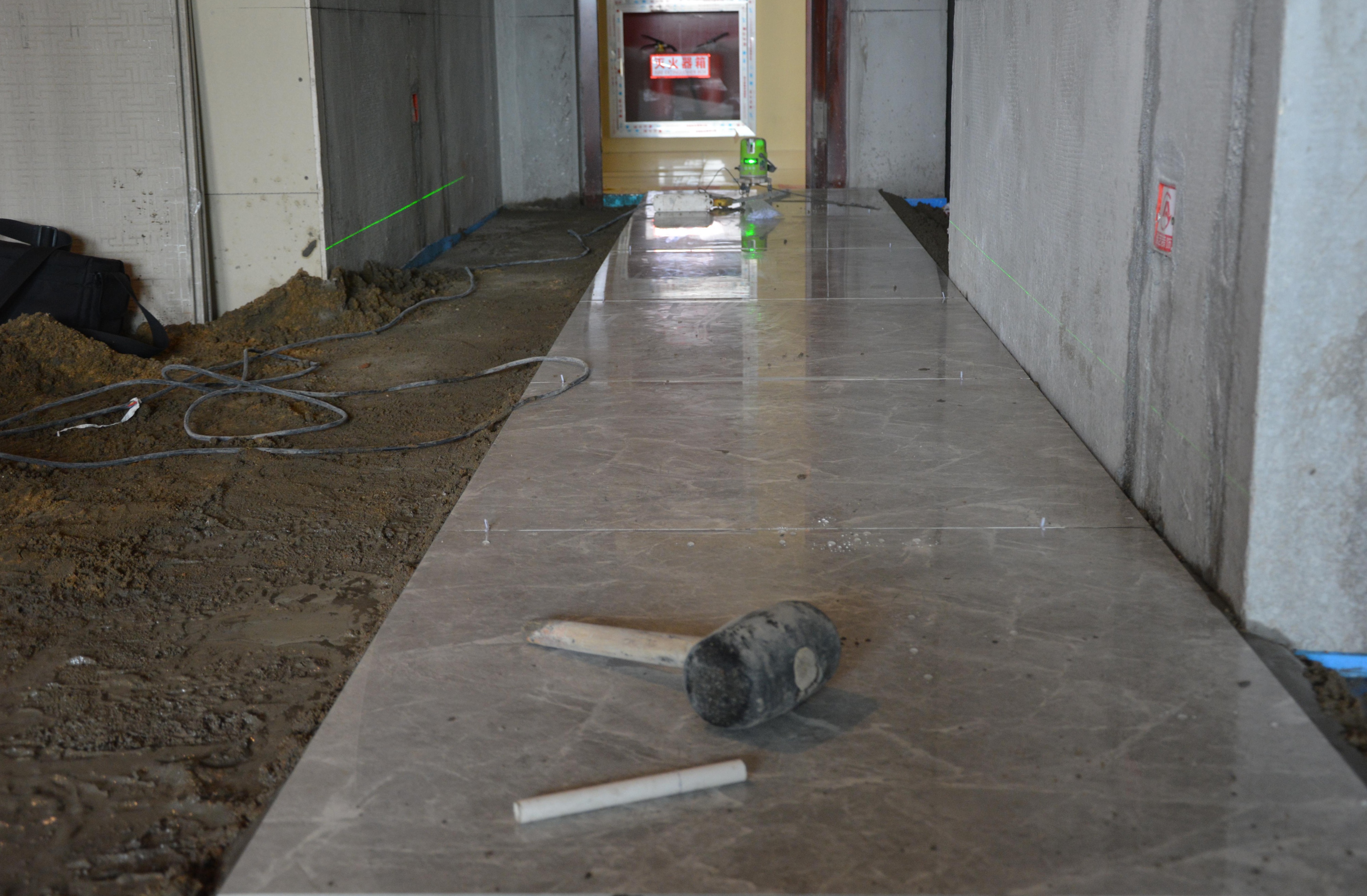 瓷砖上贴砖的利弊,墙体贴瓷砖好吗