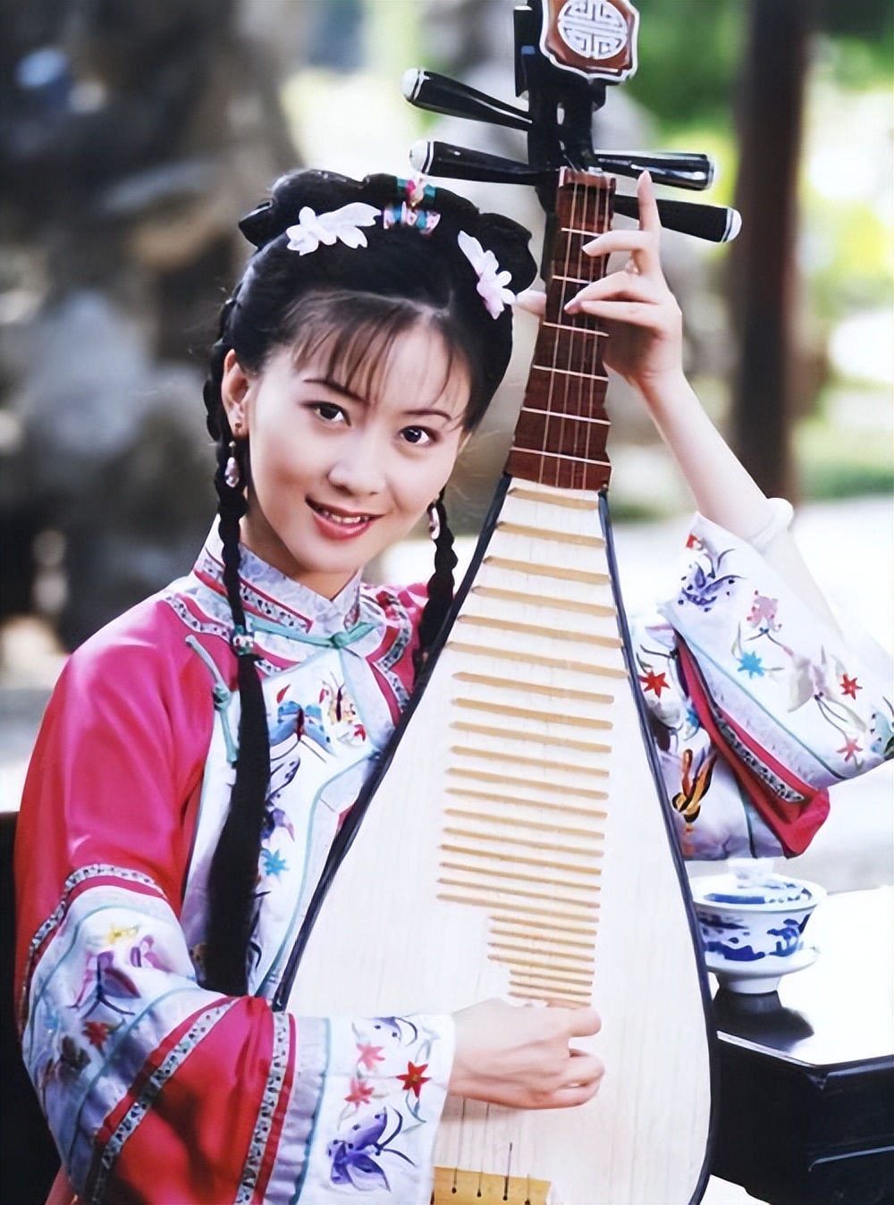 为艺术献身，被丈夫、父亲抛弃，人体模特汤加丽的人生有多悲惨？