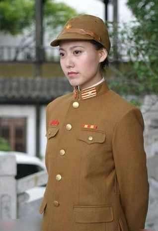 戴笠对付日本女间谍,军统女特工被日本人抓住