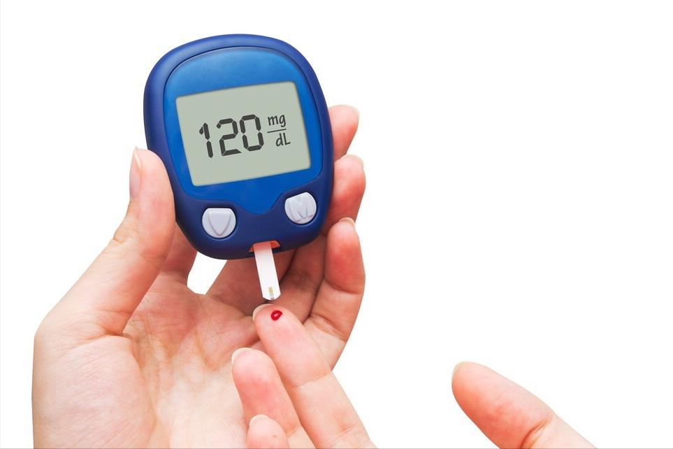 糖尿病人血糖10.3可以吃水果吗,糖尿病患者选水果玉米还是糯玉米