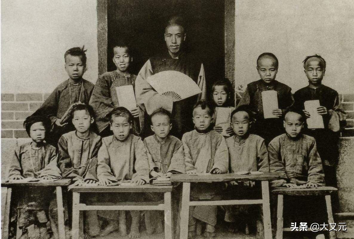 越南为什么抄袭中国?全国上下摸着中国过河,这到底是个怎样国家