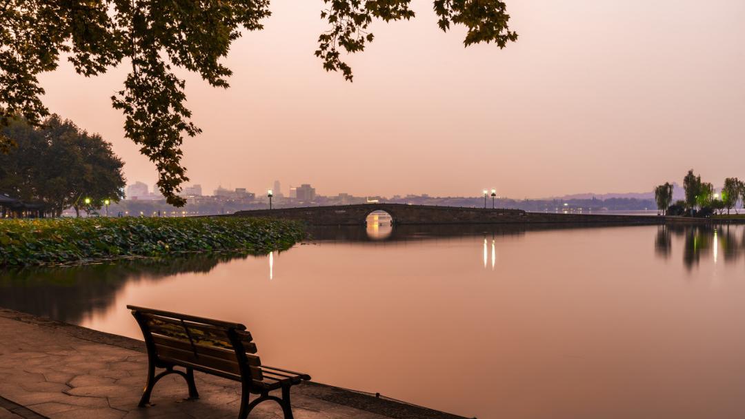西湖落日最佳观景地,杭州落日景点推荐图片欣赏