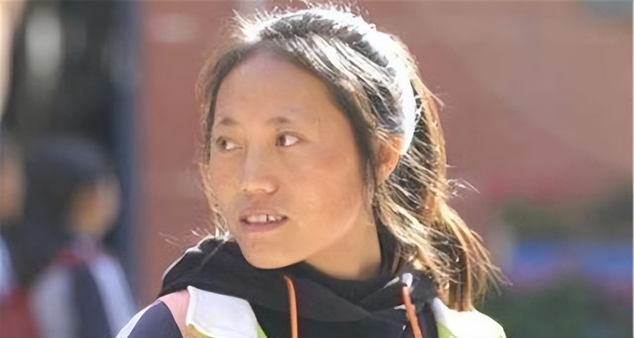 资助女孩上学被拒,贫困女孩给马云寄老母鸡