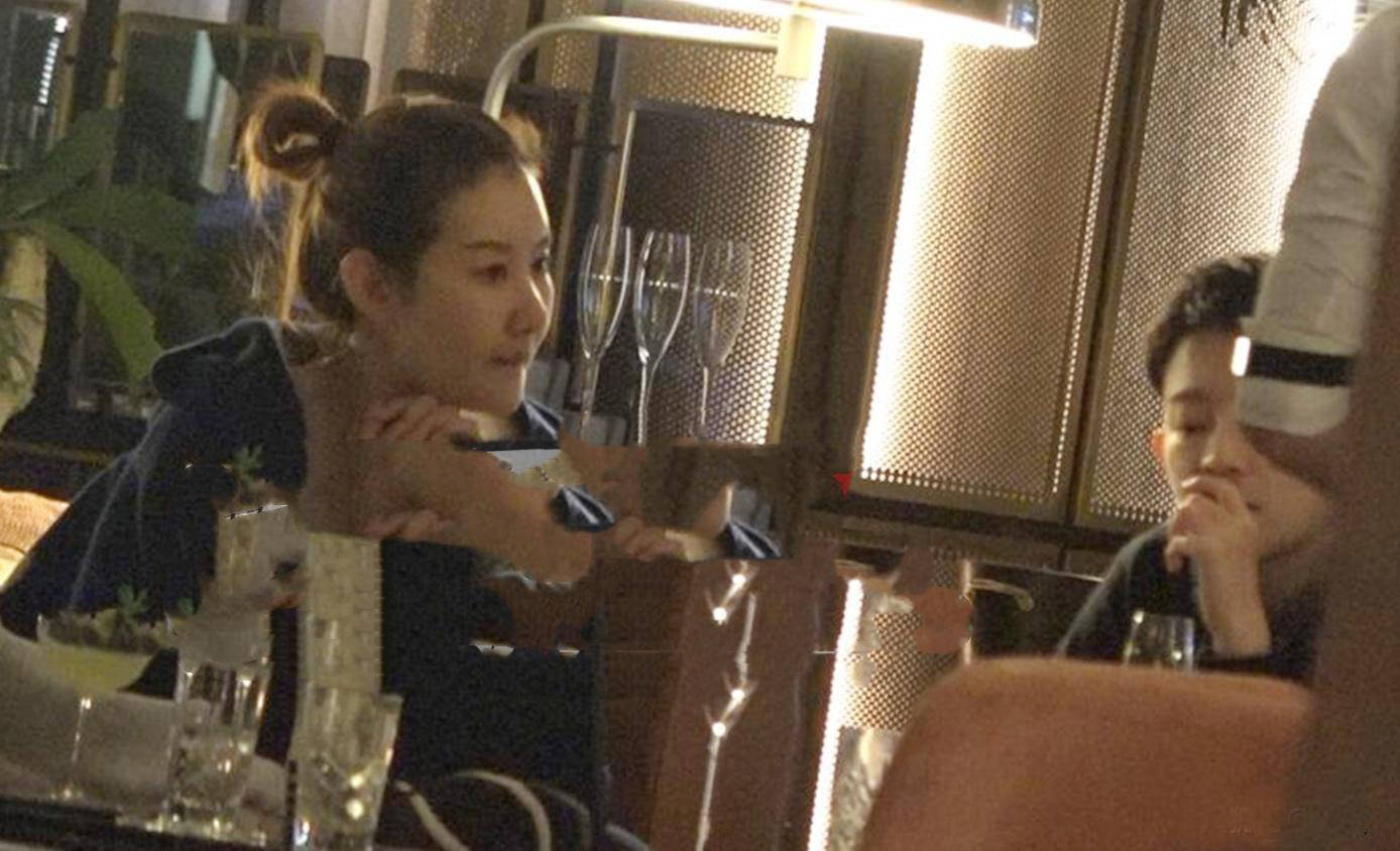 冯清陪同王宝强,王宝强与冯清近日情况