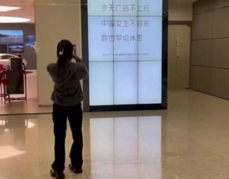 靠8毛钱产品，年赚3亿！专注明星营销的网红品牌们，卷不动了