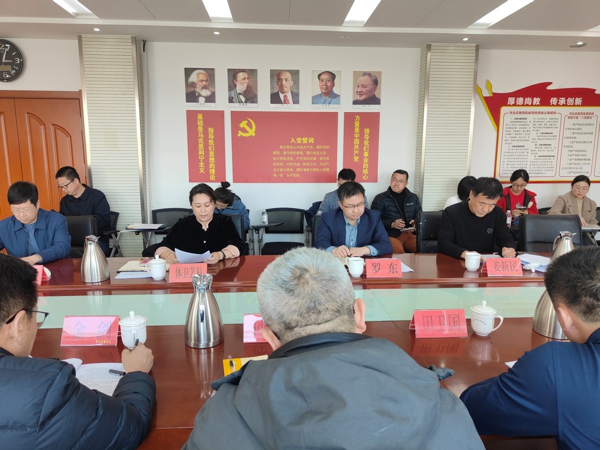 足球大佬聚首视频,致力于校园足球青训的发展