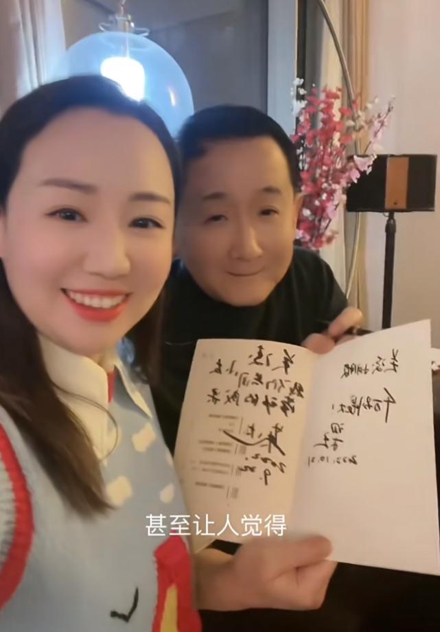 童星关凌感染新冠，自曝持续高烧嗓子哑到失声，还没有食欲脸通红