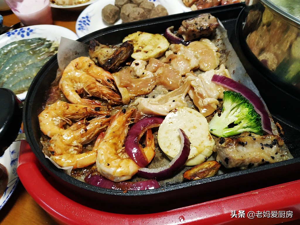 在家用涮烤一体锅,吃喝玩乐涮烤锅一体锅