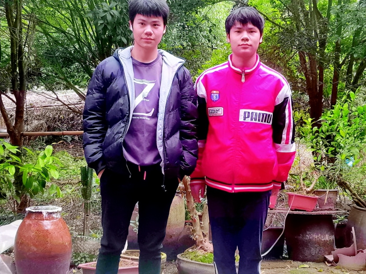 热血青年参军报国,怀宁双胞胎兄弟投身军营