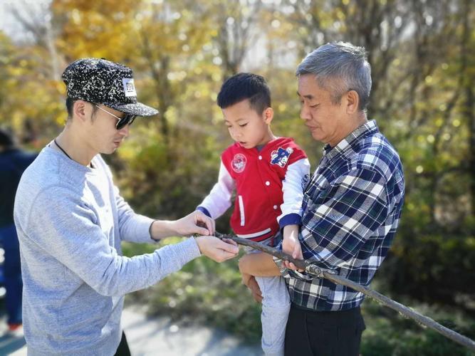 小孩脚疼是骨癌的征兆,11岁男孩患上严重骨癌