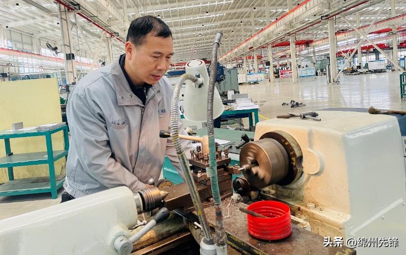 长虹控股集团启动特级技师考评工作