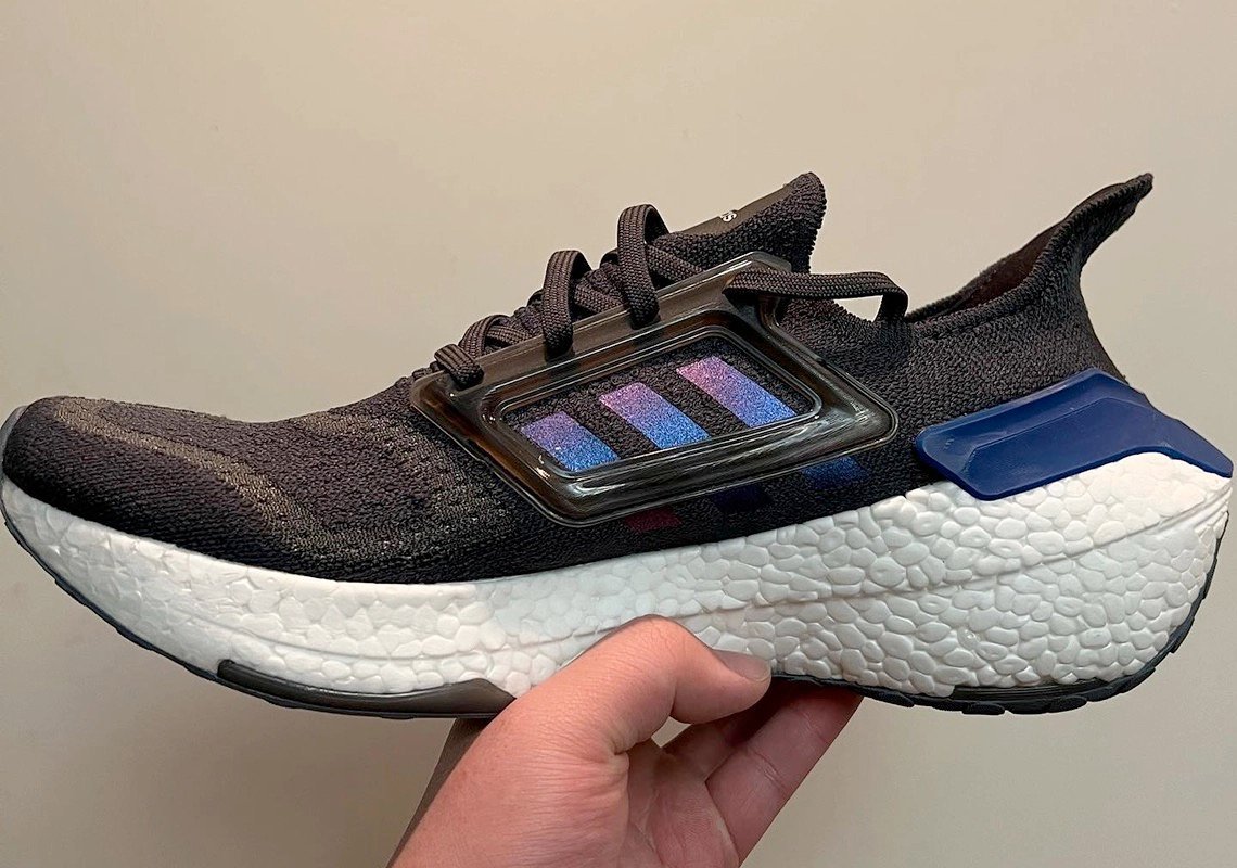 耐克阿迪最好的一款跑鞋,阿迪最高端的跑鞋是哪款