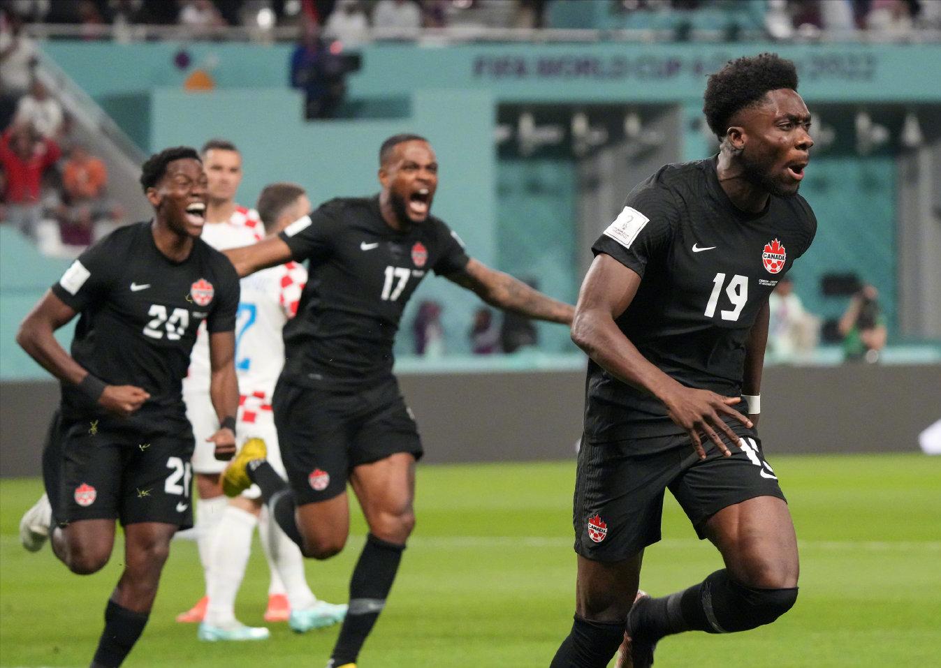 世界杯进球加拿大队秒变“加纳队”：庆祝画面全是黑人