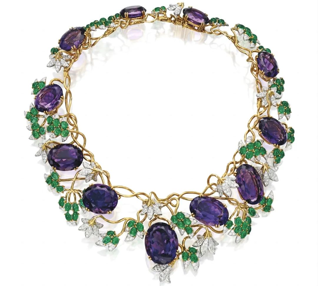 苏富比上拍戴妃紫水晶项链坠，竟然被卡戴珊抢到？她真的赚到了吗？