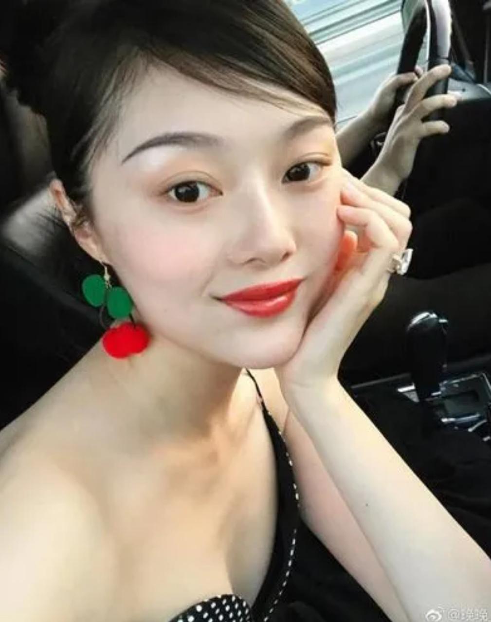 网红晚晚：炫富频翻车，豪门贵妇变寒门贵妇成群嘲，老公也不省心