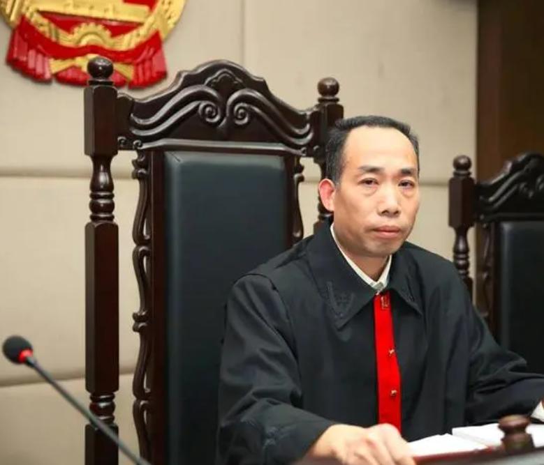 冒用他人支付宝转账的构成什么罪,盗用第三方支付平台怎么定性