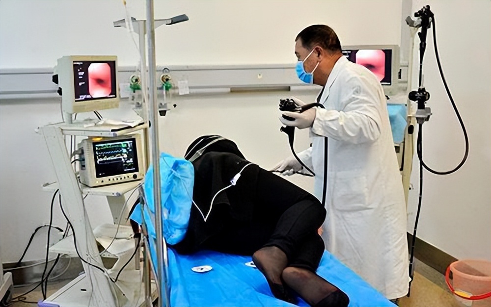 普通胃镜和无痛胃镜的区别是什么,无痛胃镜与普通胃镜有什么区别