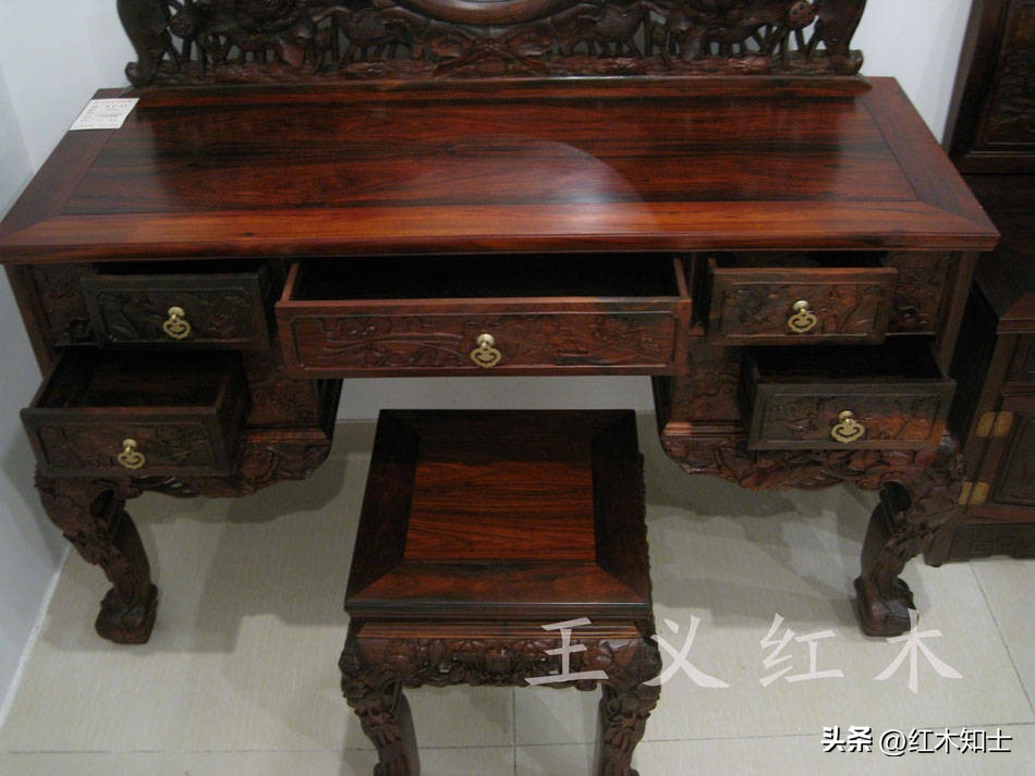 买大红酸枝家具怎么挑选,东北适合买大红酸枝家具吗