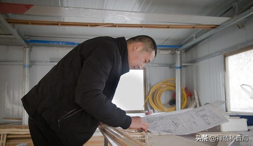 大叔花80万造飞行器,80后大叔打工20年