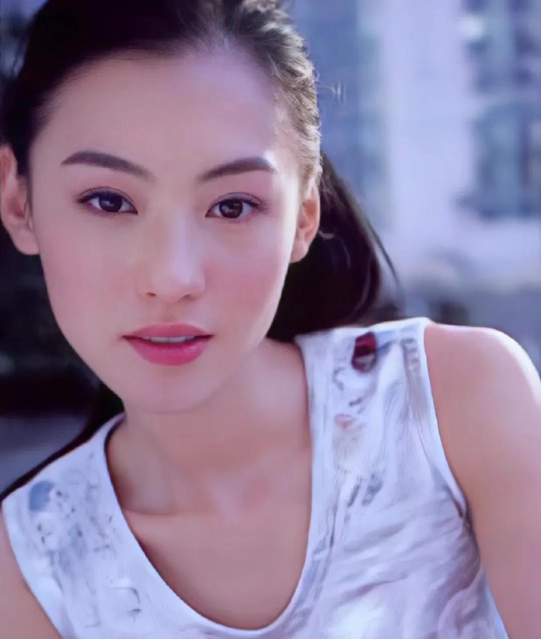 港风张柏芝盛世容颜,曾被媒体称作玉女掌门人的张柏芝