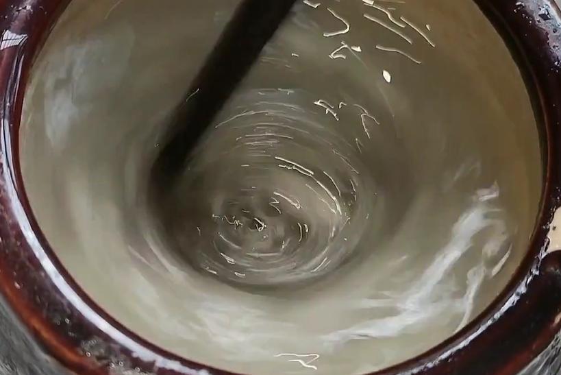 洋葱放进马桶会有什么影响,洋葱能倒进马桶里面吗