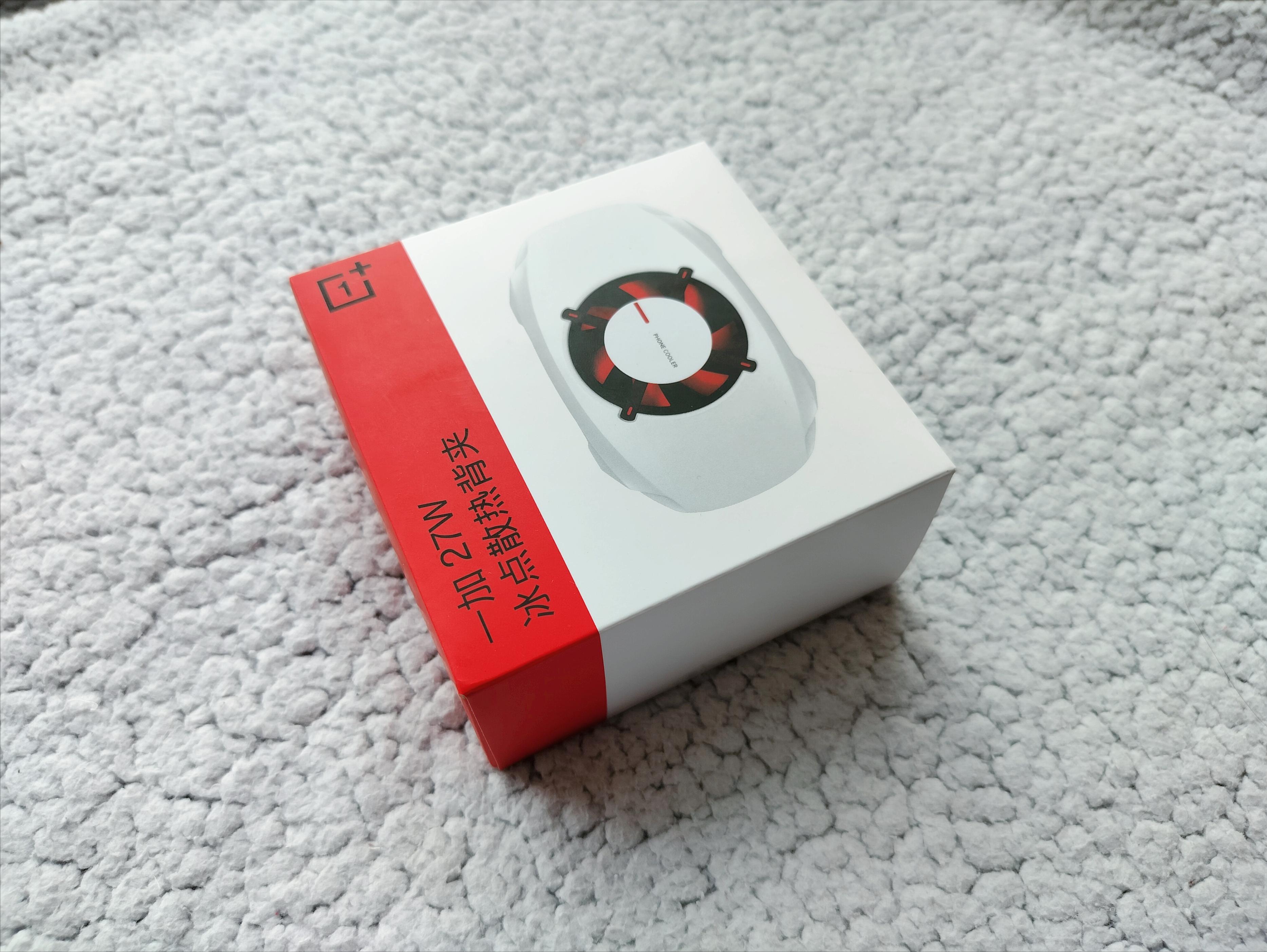 一加27w散热背夹原神限定开箱,一加27w冰点散热背夹官方标配