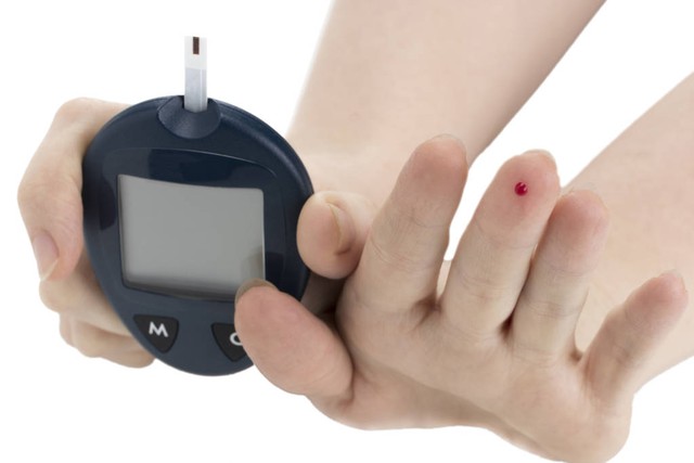 头晕低血糖治疗,头晕头痛低血糖怎么办