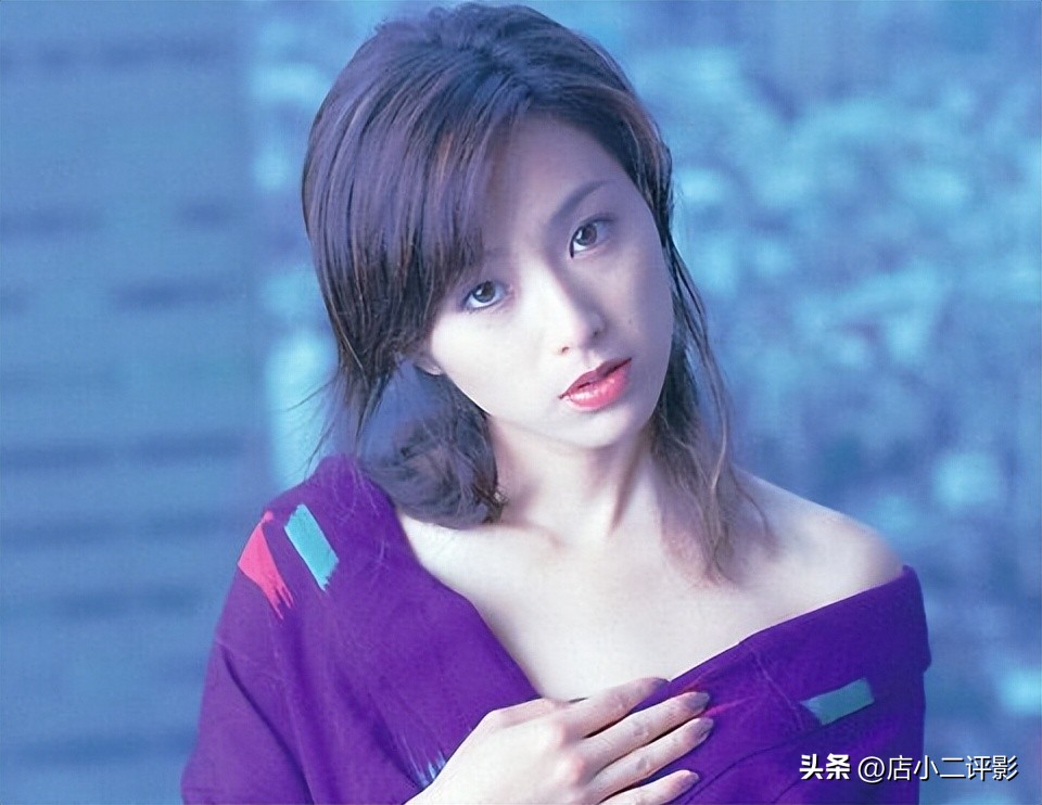 私密处蝴蝶纹身超霸气！为了金钱出卖自己肉体！如此糜烂又放荡！