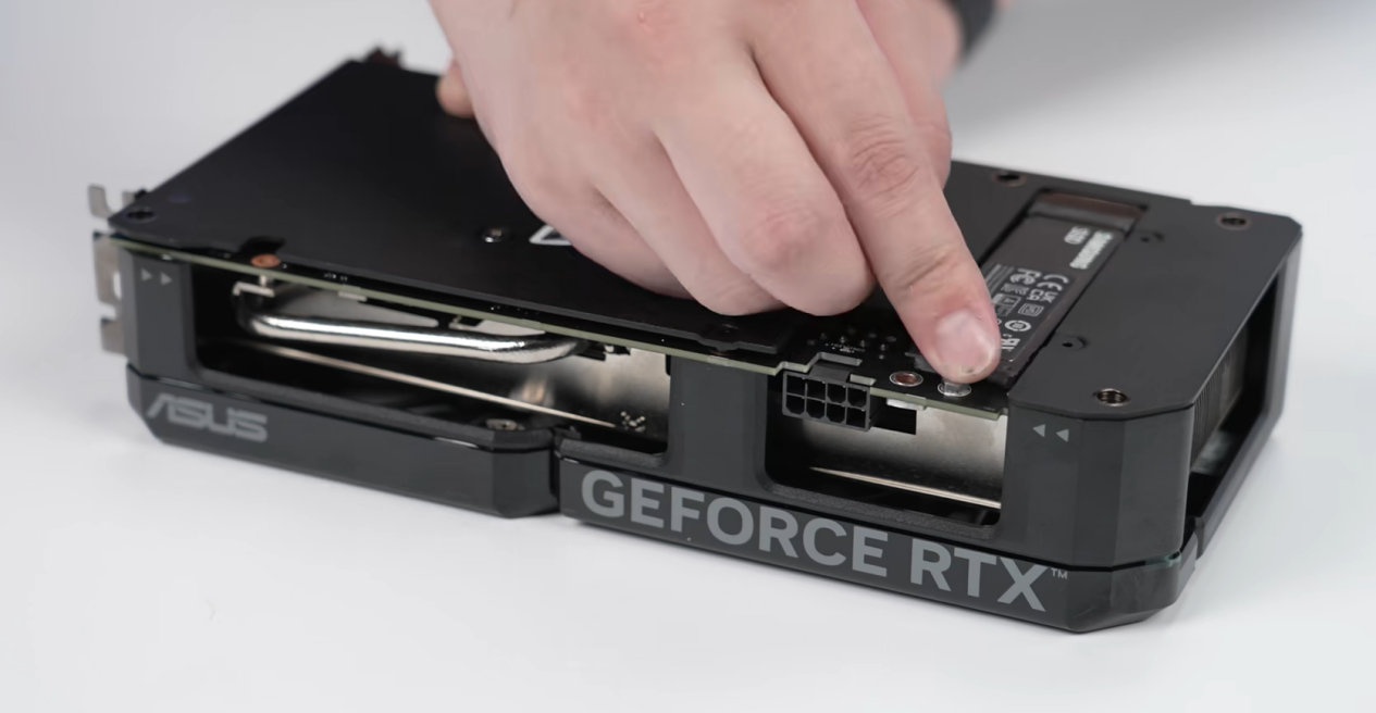 硬盘装在显卡上有什么用,硬盘能加装显卡吗