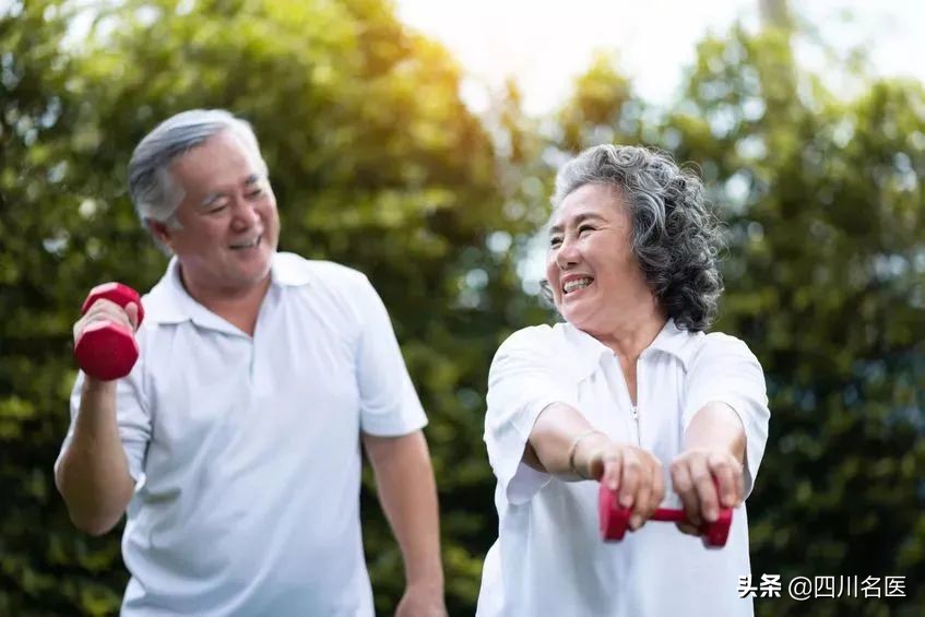 头发干燥白发多是缺啥营养,白发脱发缺乏什么营养元素