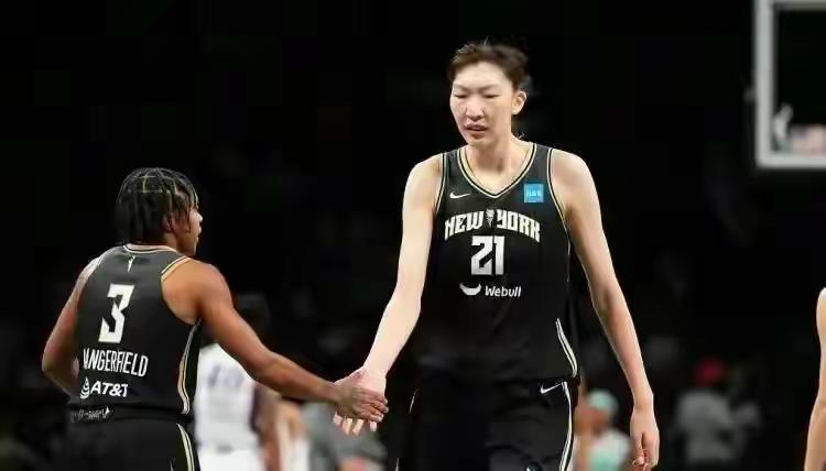 女篮时隔28年再进决赛姚明,2米27女姚明究竟为何无缘U16女篮