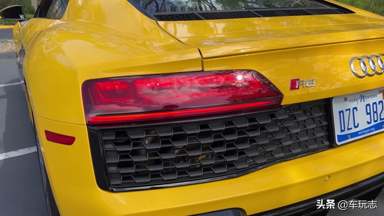 2019奥迪r8跟2020款奥迪r8,5.2v10奥迪r8限量版