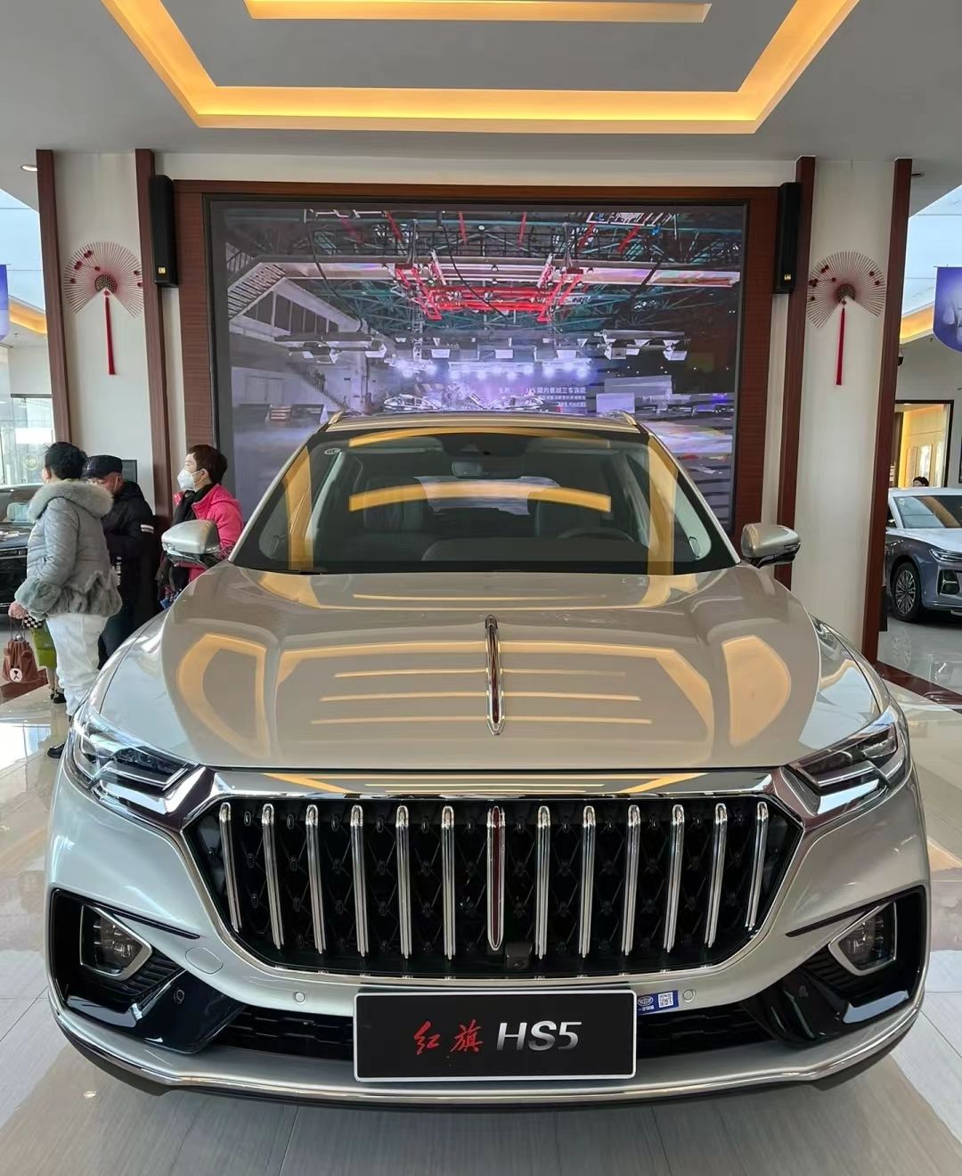 星越l和红旗hs5哪个空间更好,吉利星越l和红旗hs5哪个更好