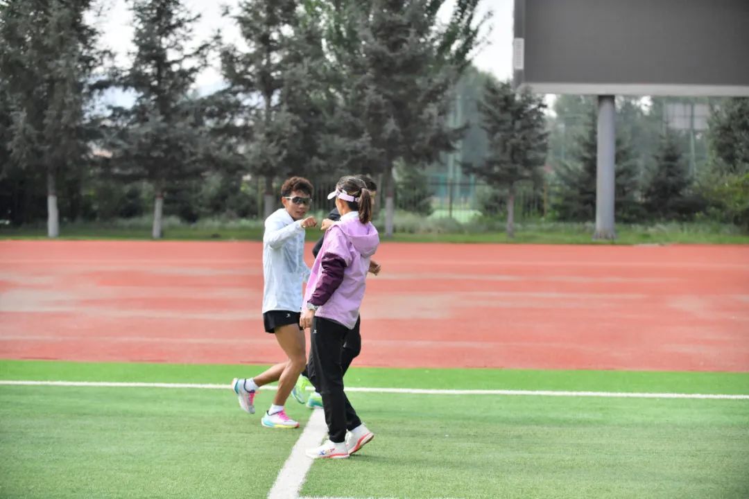 跑步语言经典语录,体育生跑步情话