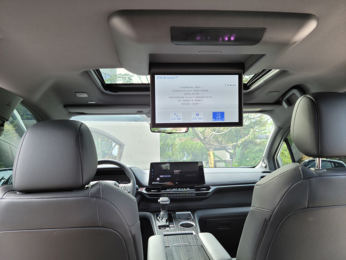 体验丰田小型mpv,丰田sienna七座小型mpv试驾